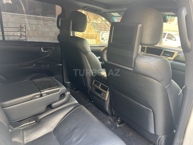 Lexus LX 570 2014, 130,000 km - 5.7 l - Bakı