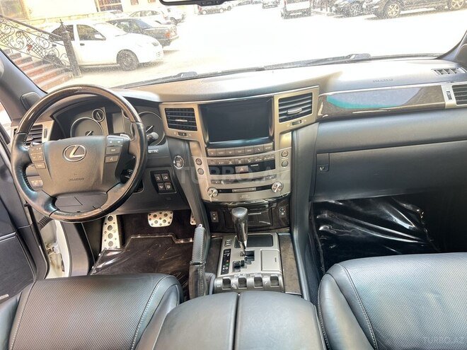 Lexus LX 570 2014, 130,000 km - 5.7 l - Bakı