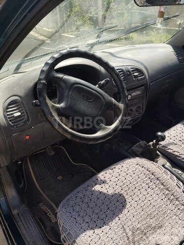 Daewoo Nubira 1998, 100,000 km - 2.0 l - Salyan