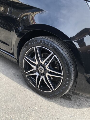 Mercedes V 250-4