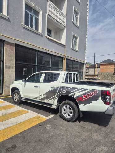 Mitsubishi L200 2022, 72,000 km - 2.4 l - Bakı