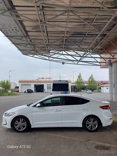 Hyundai Elantra 2018, 148,864 km - 2.0 l - Yevlax