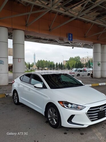 Hyundai Elantra 2018, 148,864 km - 2.0 l - Yevlax