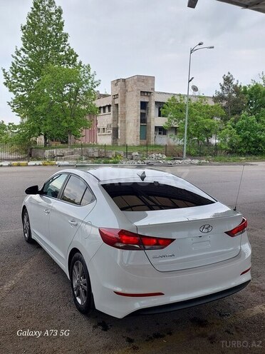Hyundai Elantra 2018, 148,864 km - 2.0 l - Yevlax