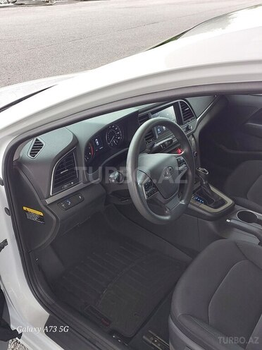 Hyundai Elantra 2018, 148,864 km - 2.0 l - Yevlax