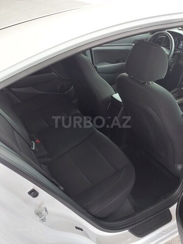 Hyundai Elantra 2018, 148,864 km - 2.0 l - Yevlax