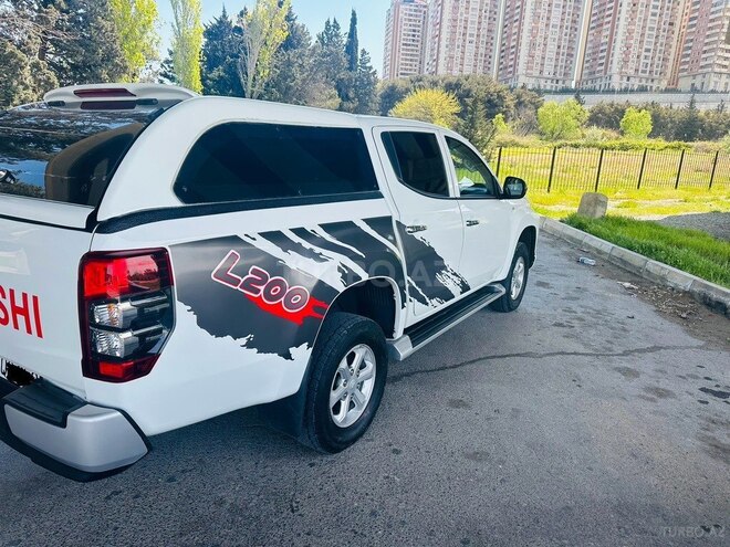 Mitsubishi L200 2021, 102,000 km - 2.5 l - Bakı