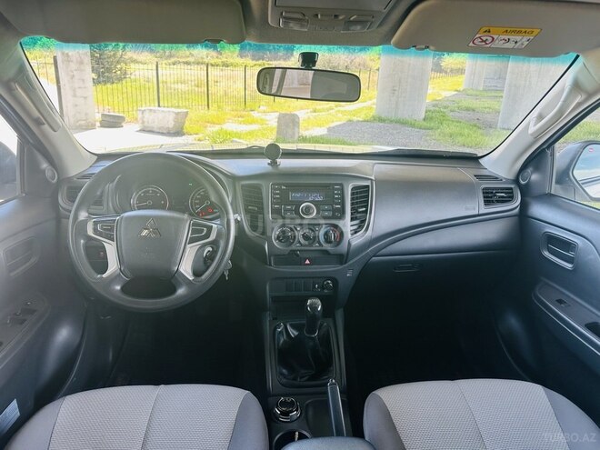 Mitsubishi L200 2021, 102,000 km - 2.5 l - Bakı