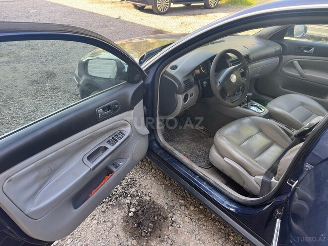 Volkswagen Passat 2004, 300,512 km - 1.8 л - Sumqayıt