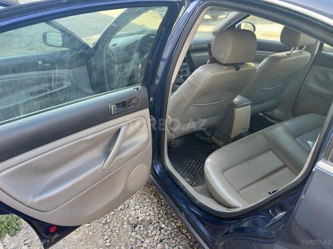 Volkswagen Passat 2004, 300,512 km - 1.8 л - Sumqayıt