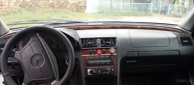 Mercedes C 200 1997, 398,320 km - 2.0 l - Sabirabad