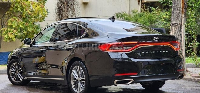 Hyundai Grandeur 2017, 168,100 km - 2.2 л - Bakı