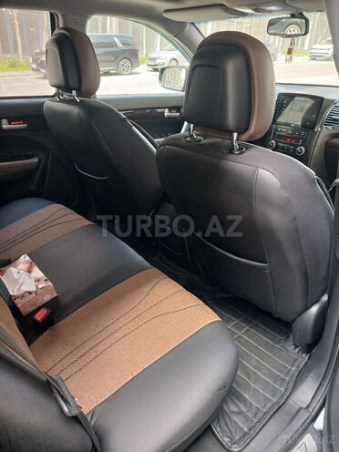 Kia Sorento-10