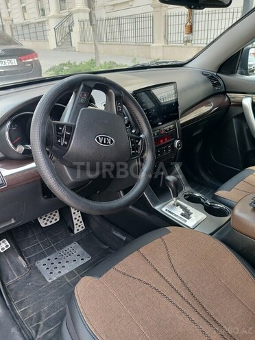 Kia Sorento-11