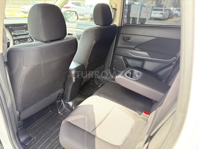 Mitsubishi Outlander 2015, 71,803 km - 2.4 л - Bakı