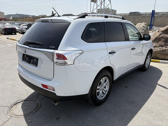 Mitsubishi Outlander 2015, 71,803 km - 2.4 л - Bakı
