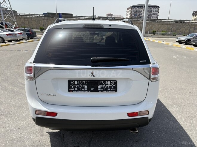 Mitsubishi Outlander 2015, 71,803 km - 2.4 л - Bakı