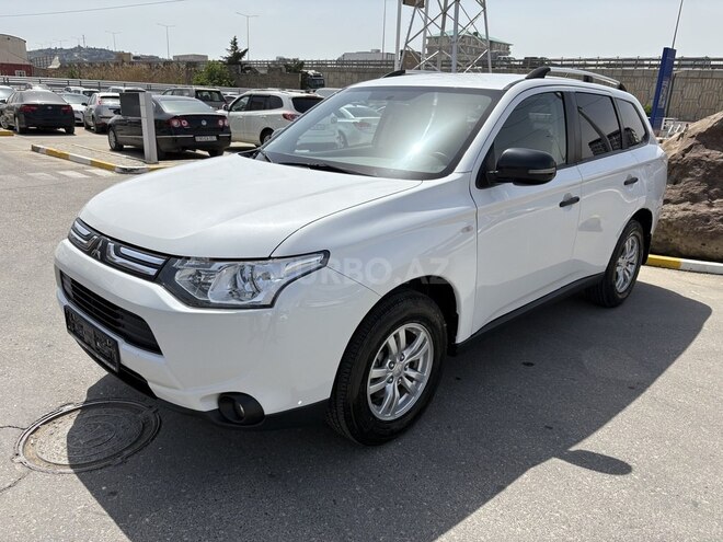 Mitsubishi Outlander 2015, 71,803 km - 2.4 л - Bakı
