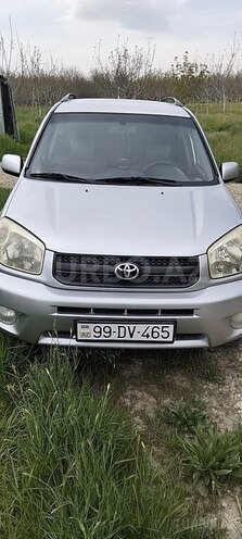 Toyota RAV4 2003, 300,000 km - 2.0 l - Qusar