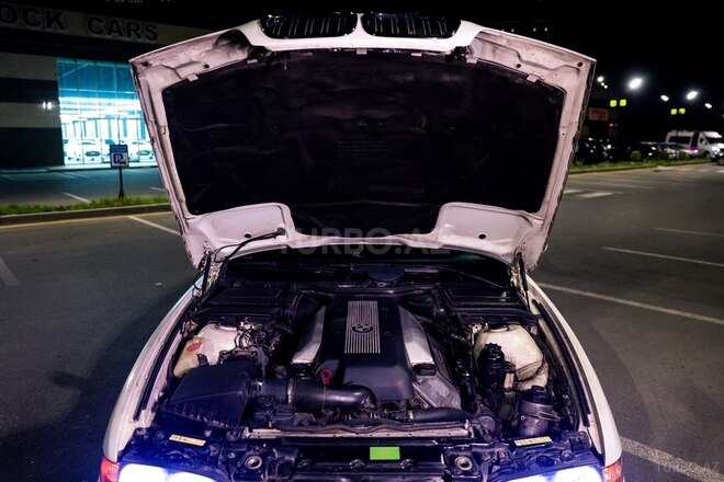 BMW 540 2001, 444,000 km - 4.4 l - Bakı