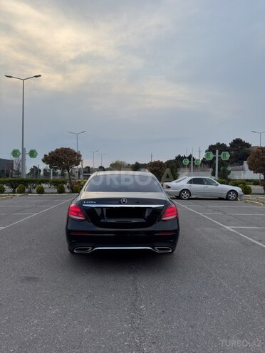 Mercedes E 220 d 2019, 219,000 km - 2.2 l - Bakı