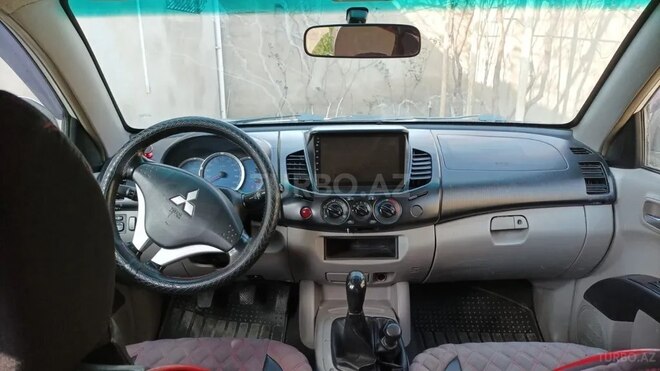 Mitsubishi L200 2007, 261,000 km - 2.5 l - Bakı
