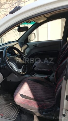 Mitsubishi L200 2007, 261,000 km - 2.5 l - Bakı