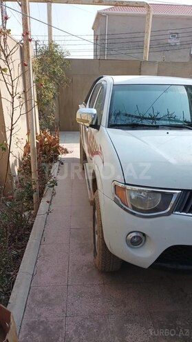 Mitsubishi L200 2007, 261,000 km - 2.5 l - Bakı