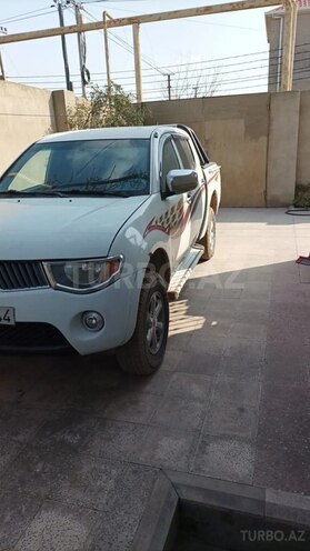 Mitsubishi L200 2007, 261,000 km - 2.5 l - Bakı
