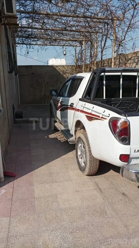Mitsubishi L200 2007, 261,000 km - 2.5 l - Bakı