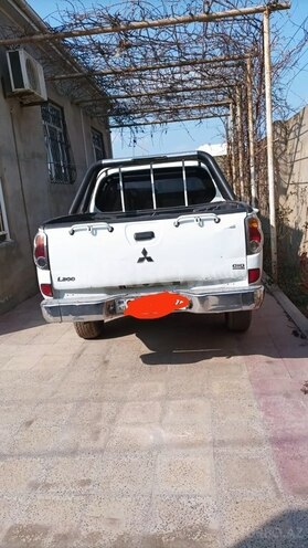 Mitsubishi L200 2007, 261,000 km - 2.5 l - Bakı