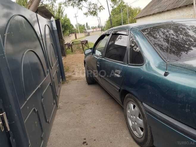 Opel Vectra 1995, 333,000 km - 2.0 l - Balakən