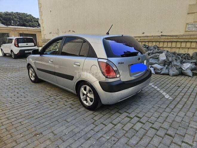 Kia Rio 2006, 237,000 km - 1.4 l - Biləsuvar