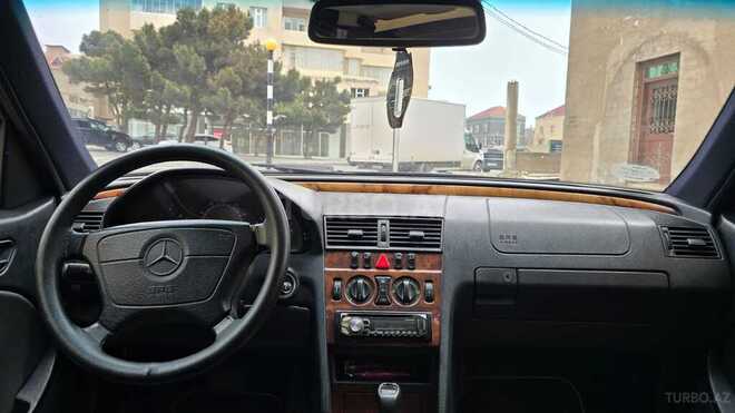 Mercedes C 230 1998, 220,000 km - 2.3 l - Bakı