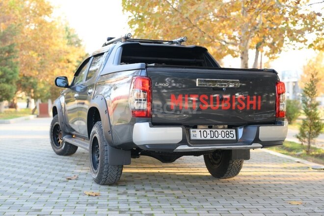 Mitsubishi L200 2023, 20,000 km - 2.5 l - Bakı