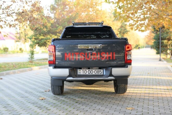 Mitsubishi L200 2023, 20,000 km - 2.5 l - Bakı