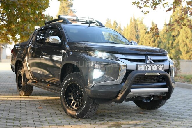 Mitsubishi L200 2023, 20,000 km - 2.5 l - Bakı