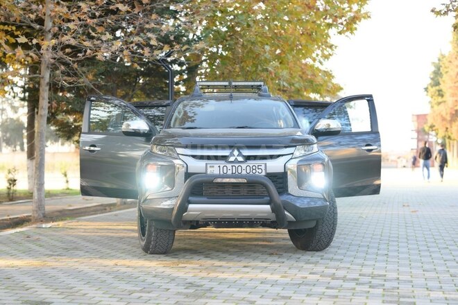 Mitsubishi L200 2023, 20,000 km - 2.5 l - Bakı