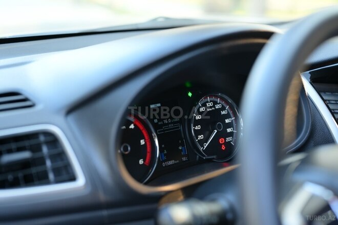 Mitsubishi L200 2023, 20,000 km - 2.5 l - Bakı