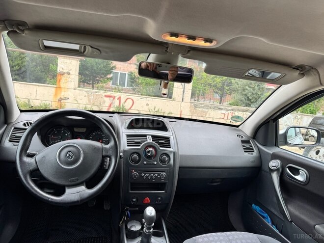 Renault Megane-6