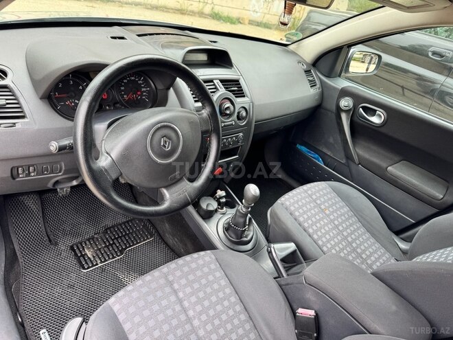 Renault Megane-8