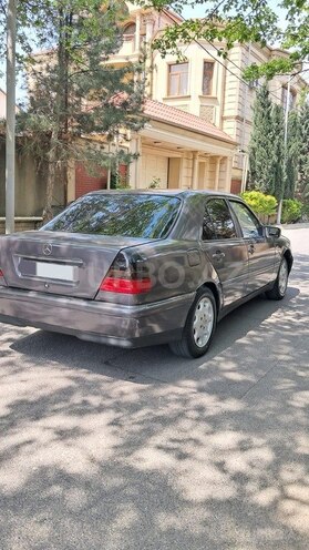 Mercedes C 220 d 1994, 123,456 km - 2.2 l - Bakı