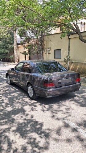 Mercedes C 220 d 1994, 123,456 km - 2.2 l - Bakı
