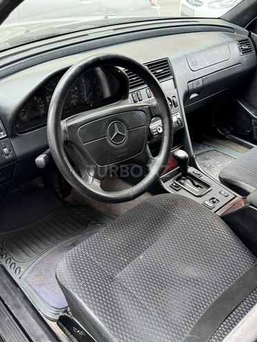 Mercedes C 220 d 1994, 123,456 km - 2.2 l - Bakı
