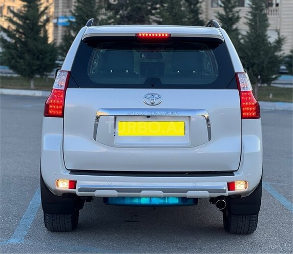 Toyota Land Cruiser Prado 2011, 197,000 km - 4.0 l - Bakı