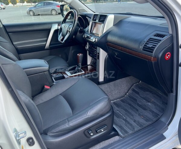 Toyota Land Cruiser Prado 2011, 197,000 km - 4.0 l - Bakı