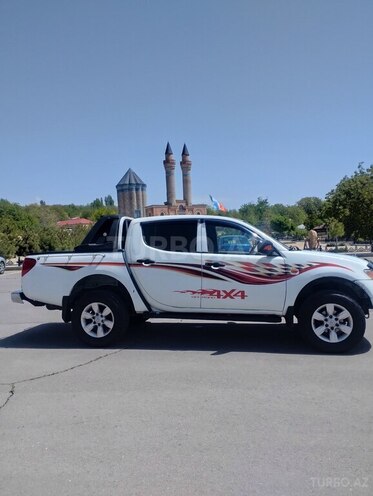 Mitsubishi L200 2007, 342,000 km - 2.5 l - Naxçıvan