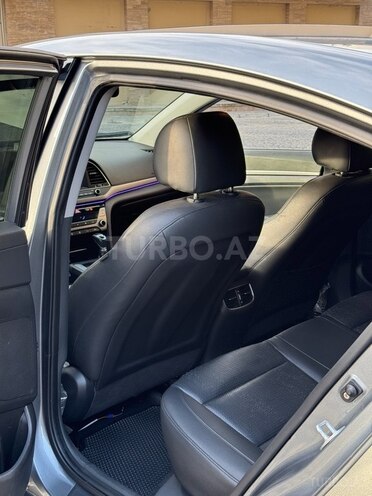Hyundai Avante 2015, 187,700 km - 1.6 л - Bakı