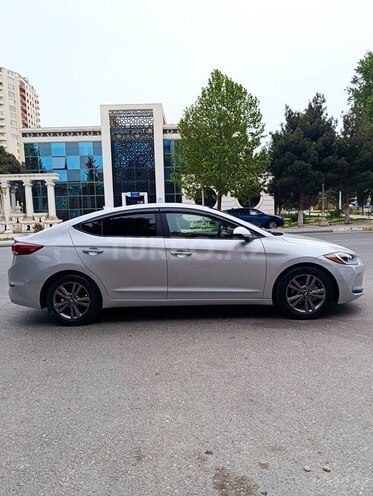 Hyundai Elantra 2016, 111,045 km - 2.0 l - Ağdam