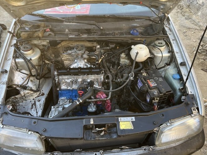 Volkswagen Vento 1992, 300,000 km - 1.8 l - Bakı